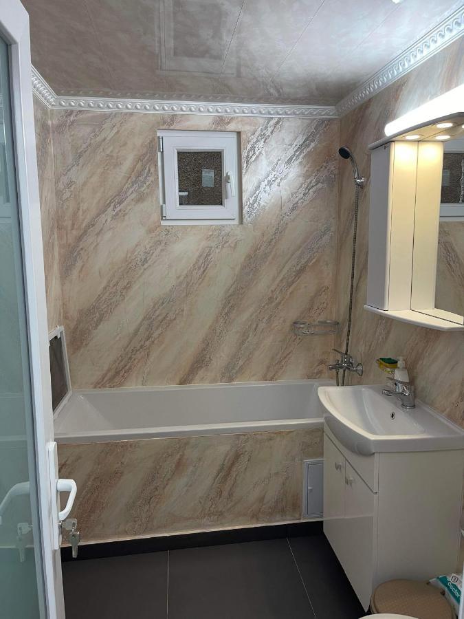 Eric Apartment Бузэу Экстерьер фото